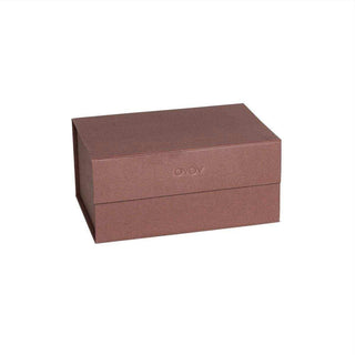 Opbergbox Hako caramel 17x24cm van Oyoy, vrijstaand en duidelijk afgebeeld