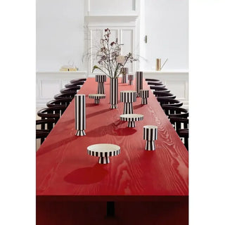 Toppu plateau zwart/wit 20cm van Oyoy, gecombineerd met bijpassende items uit de collectie
