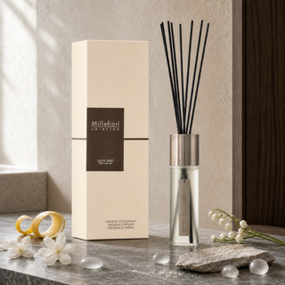 Millefiori Selected Silver Spirit geurstokjes 100ml met citrus, jasmijn en lelietje-van-dalen in een poederige sfeer
