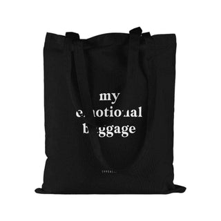 Katoenen tas Baggage zwart van Typealive, gedragen met formaat en hengsels duidelijk zichtbaar