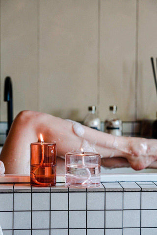 olielamp roze 9cm van Wellmark, samen met verpakking en productdetails
