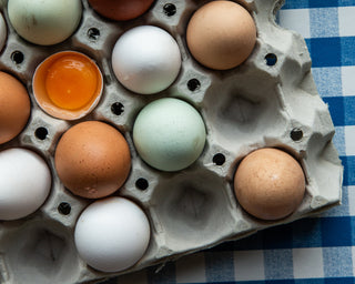 Zachte omelet bakken in een koekenpan